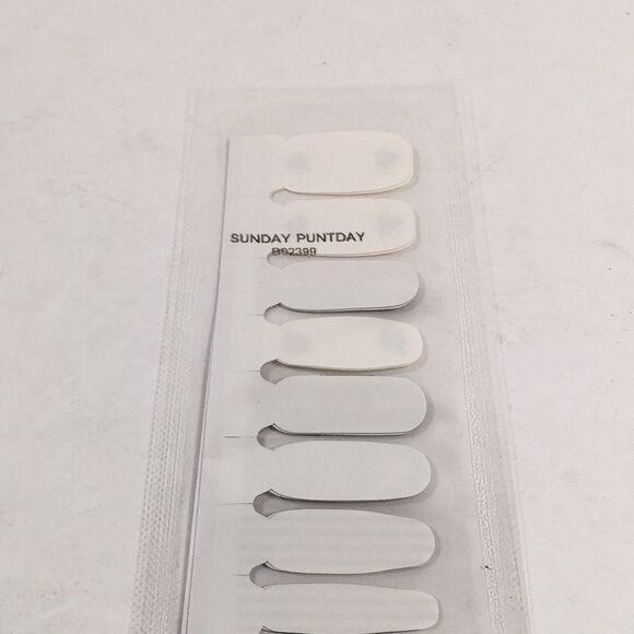 Color Street Nails Sunday Puntday Football Retired - Picture 5 of 5